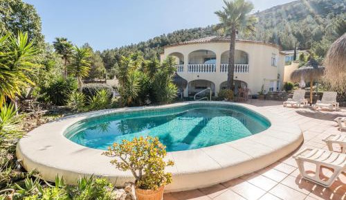 Family Room with Private Bathroom