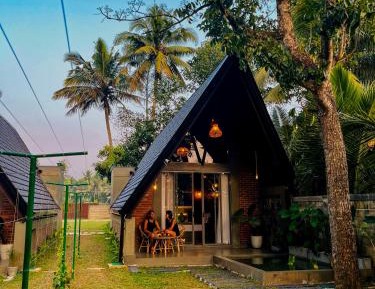 Deluxe Double Room (2 Adults + 1 Child)