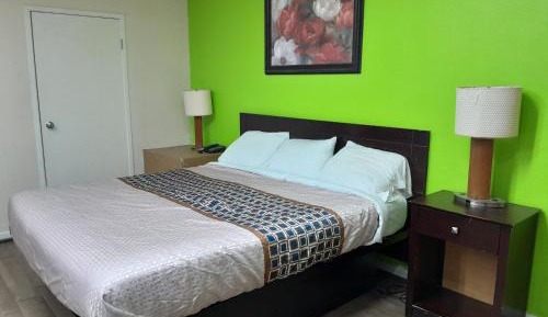 King Room - Disability Access/Non-Smoking