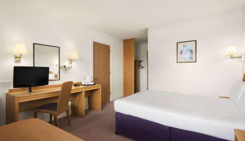 Double Room with One Double and One Single Bed - Lake View - Non-Smoking