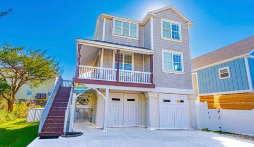 Four-Bedroom Holiday Home