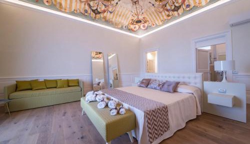 Superior King Suite