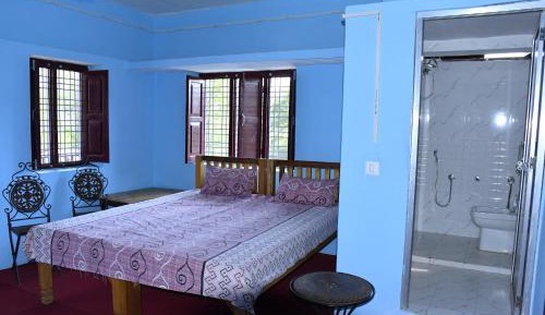Single Room with Private Bathroom