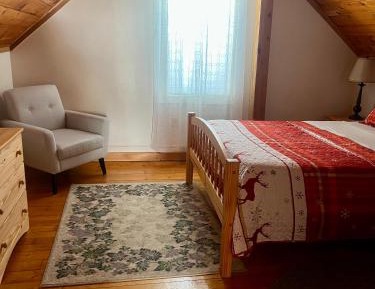 Suite with Mountain View