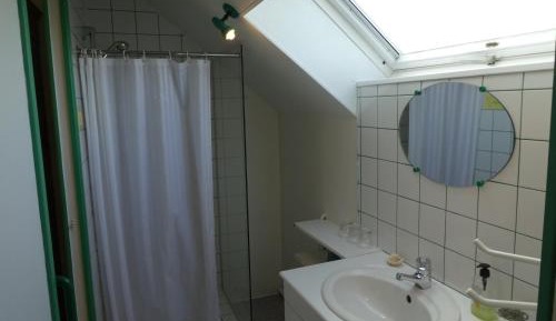 Twin Room with Private Bathroom