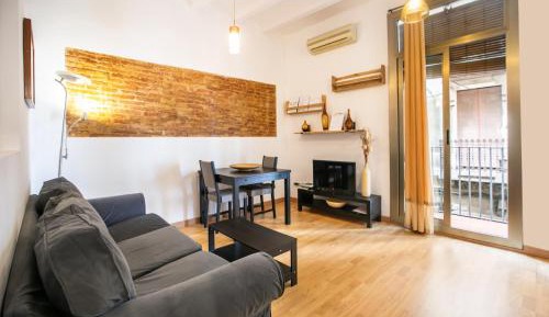 Studio Apartment with One Double Bed