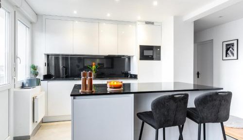 Apartment with Garden View