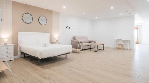 Superior One-Bedroom Apartment
