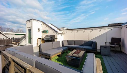 Four-Bedroom Holiday Home