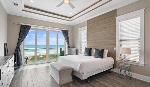 Five-Bedroom Holiday Home