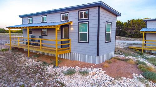 One-Bedroom Holiday Home