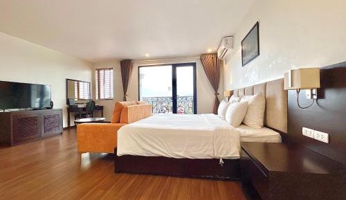 Executive Suite