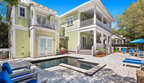Five-Bedroom Holiday Home