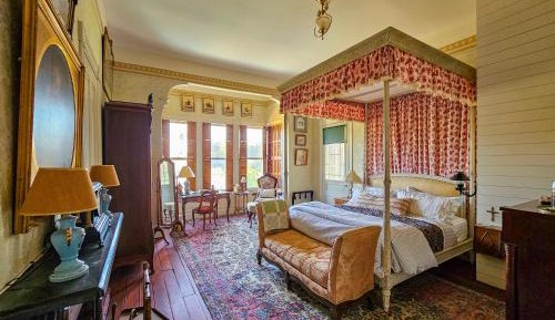 King Suite with Balcony