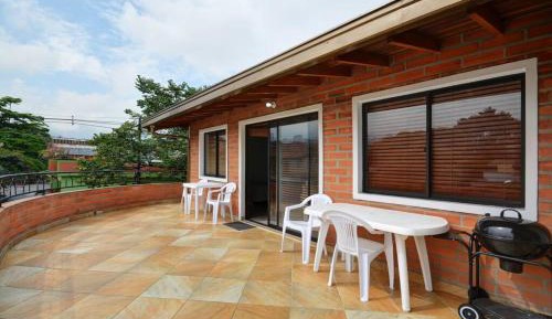 Three-Bedroom Apartment with Mountain View
