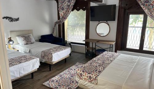Deluxe Family Room