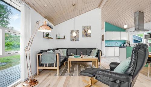 Three-Bedroom Holiday Home 