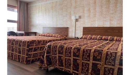 2 Queen Beds Non-Smoking