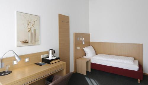 Single Room with Terrace