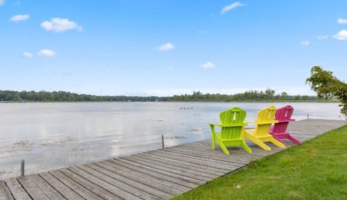 Two-Bedroom Apartment with Lake View
