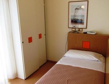 Connecting Room with Partial Sea View