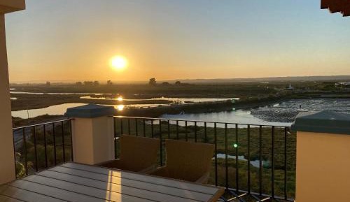One-Bedroom Apartment with View