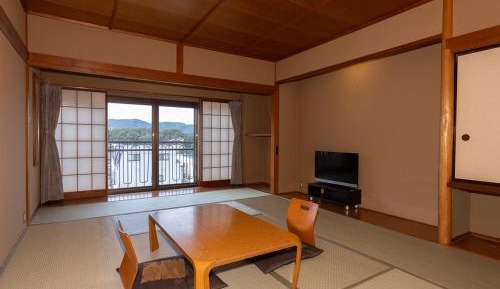 Japanese-Style Room