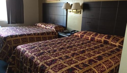 Queen Room with Two Queen Beds - Smoking