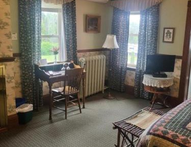 Queen Suite with Sea View