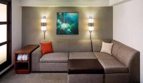 Queen Room with Two Queen Beds and Sofa Bed - High Floor