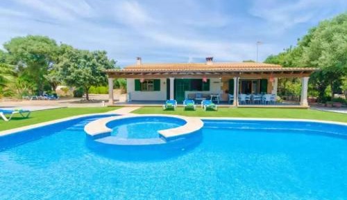 Villa with Garden View
