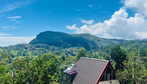 Apartment with Mountain View