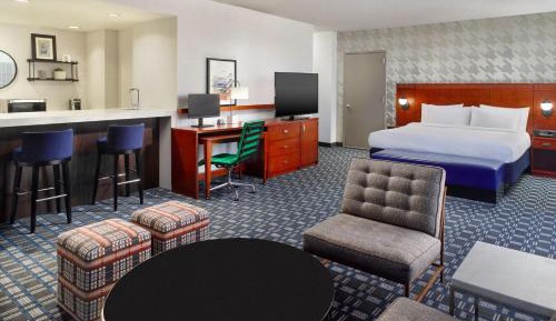 Hospitality Suite with Sofa Bed