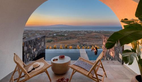 Exclusive room with outdoor private jetted tub and sea view
