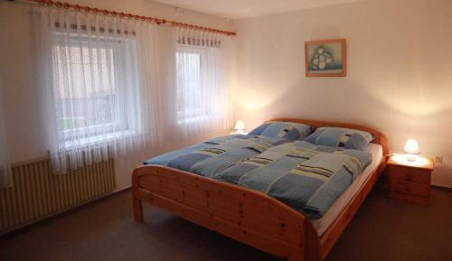 Two-Bedroom Apartment with Shower 
