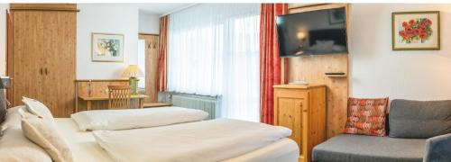 Junior Suite with Balcony