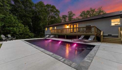 Seven-Bedroom House