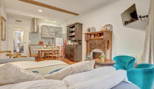 Deluxe Apartment