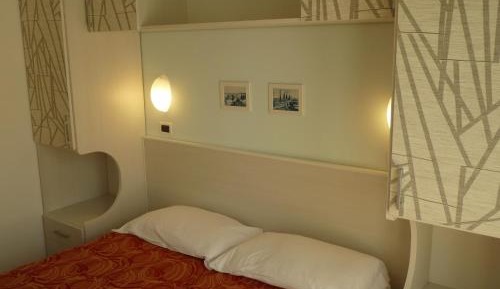 Double or Twin Room with Sea View