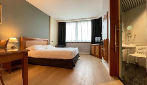 Standard Double Room - Disability Access