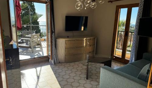 Two-Bedroom Apartment with Terrace and Sea View