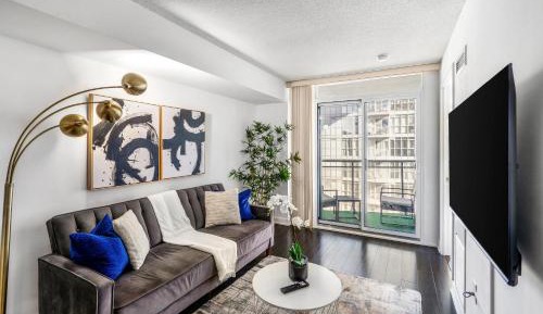 Deluxe One-Bedroom Apartment with City View