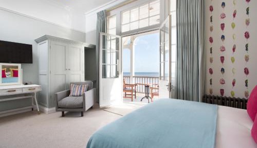 Balcony Room