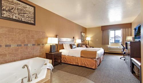 Deluxe King Room - Non-Smoking