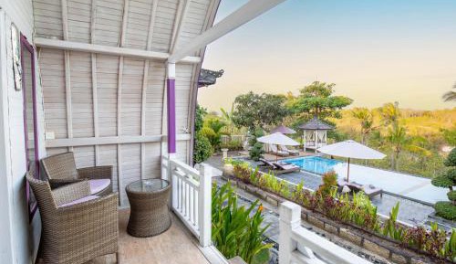 Deluxe Suite Pool View