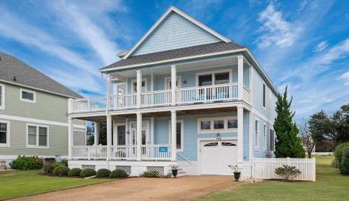 Five-Bedroom Holiday Home