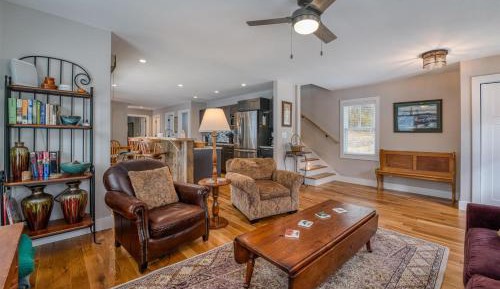 Four-Bedroom Holiday Home