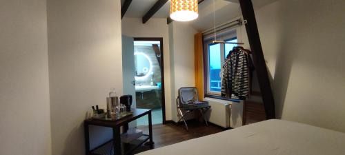 Double or Twin Room with Private Bathroom