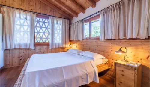 Five-Bedroom Holiday Home