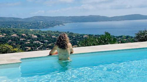 Deluxe Suite with Sea View